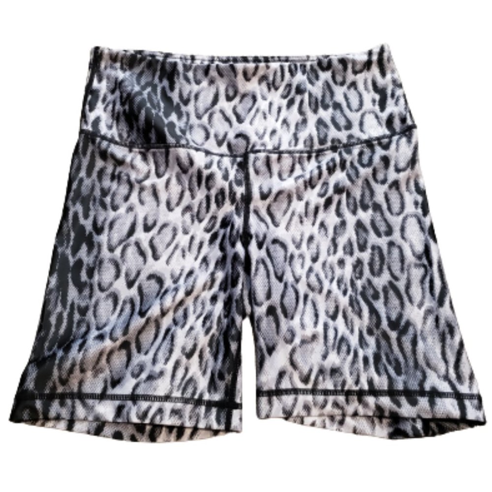 Playground Snow Leopard Athletic Yoga Shorts Spandex Blend Women's L Pre-owned